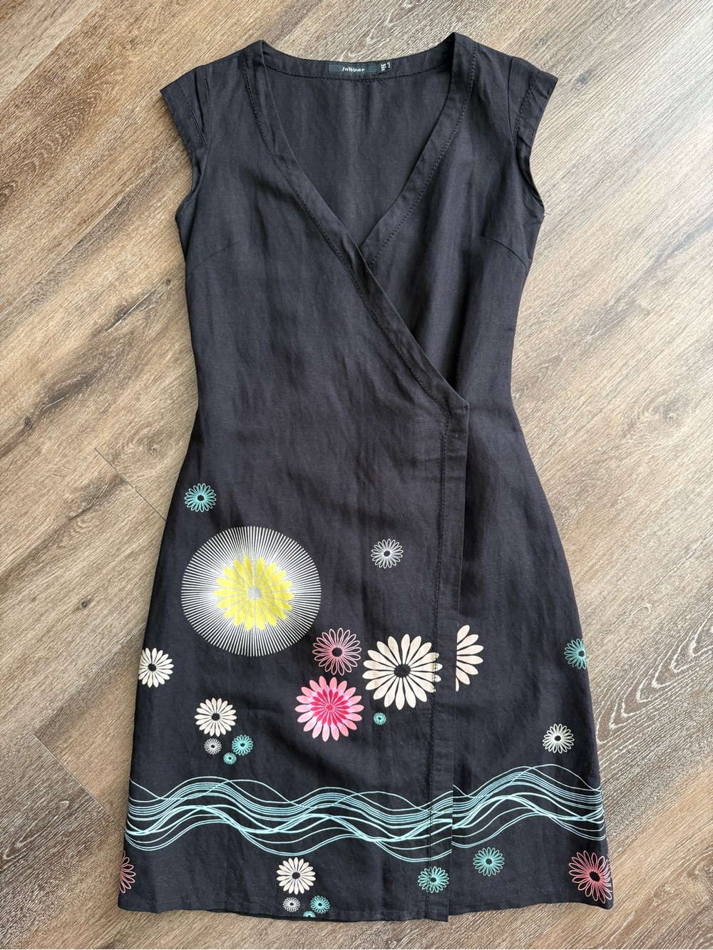 InWear 100% Linen Wrap Dress XS Black Floral Scandinavian Summer Size 4